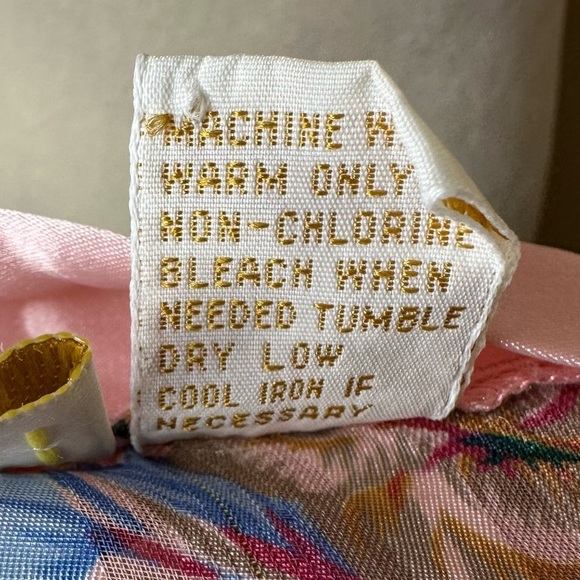 Vintage Victoria's Secret Gold Label Pink Satin Floral Sheer Pajama Top Large - Picture 8 of 8